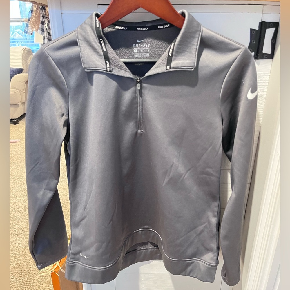 Nike Golf Womens Quarter Zip MediumTherma-Fit Gray. 1381